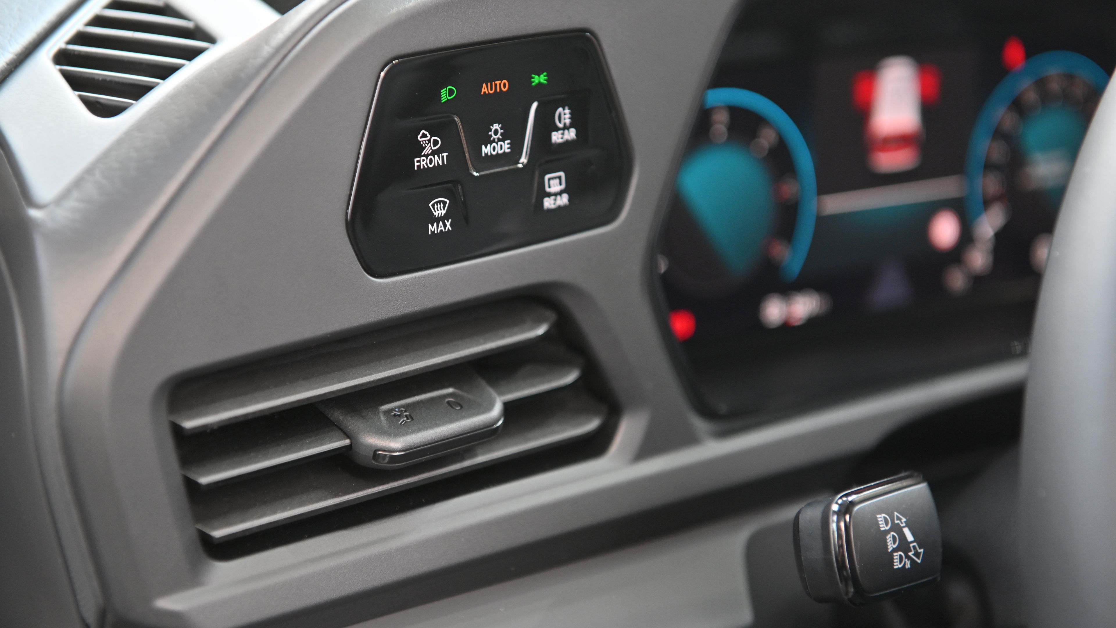 VW Grand California bucătărie