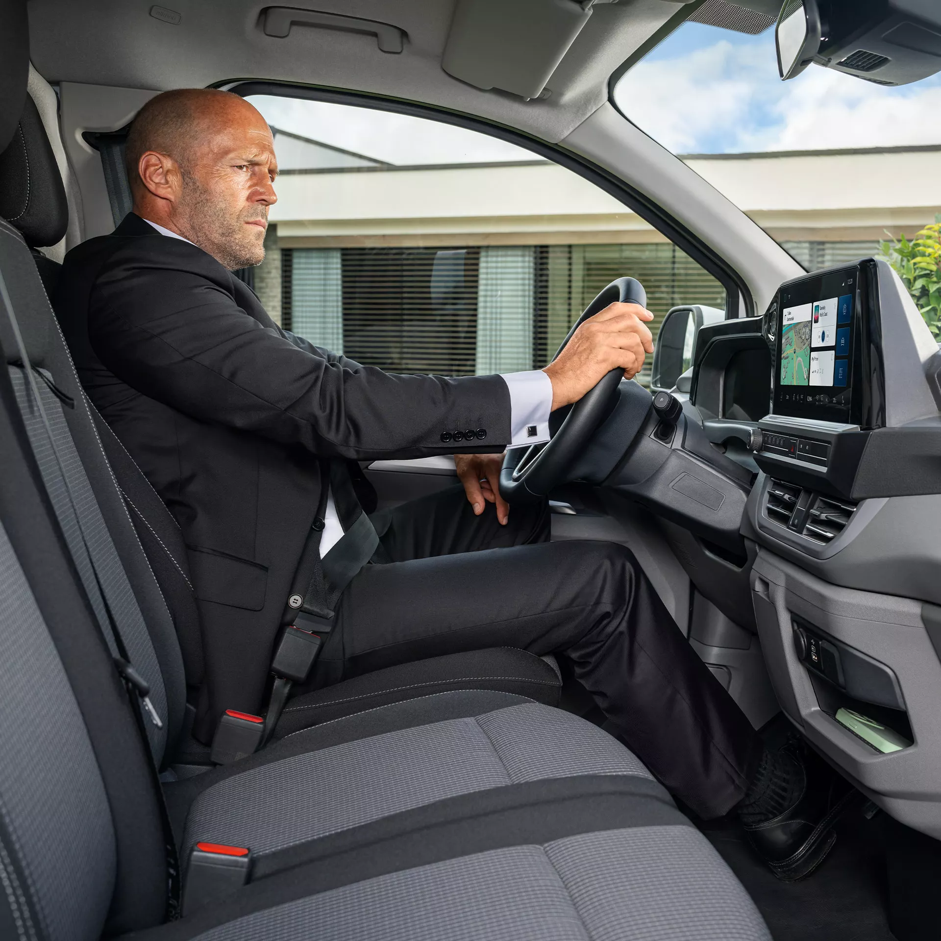 Jason Statham fährt neuen VW Transporter