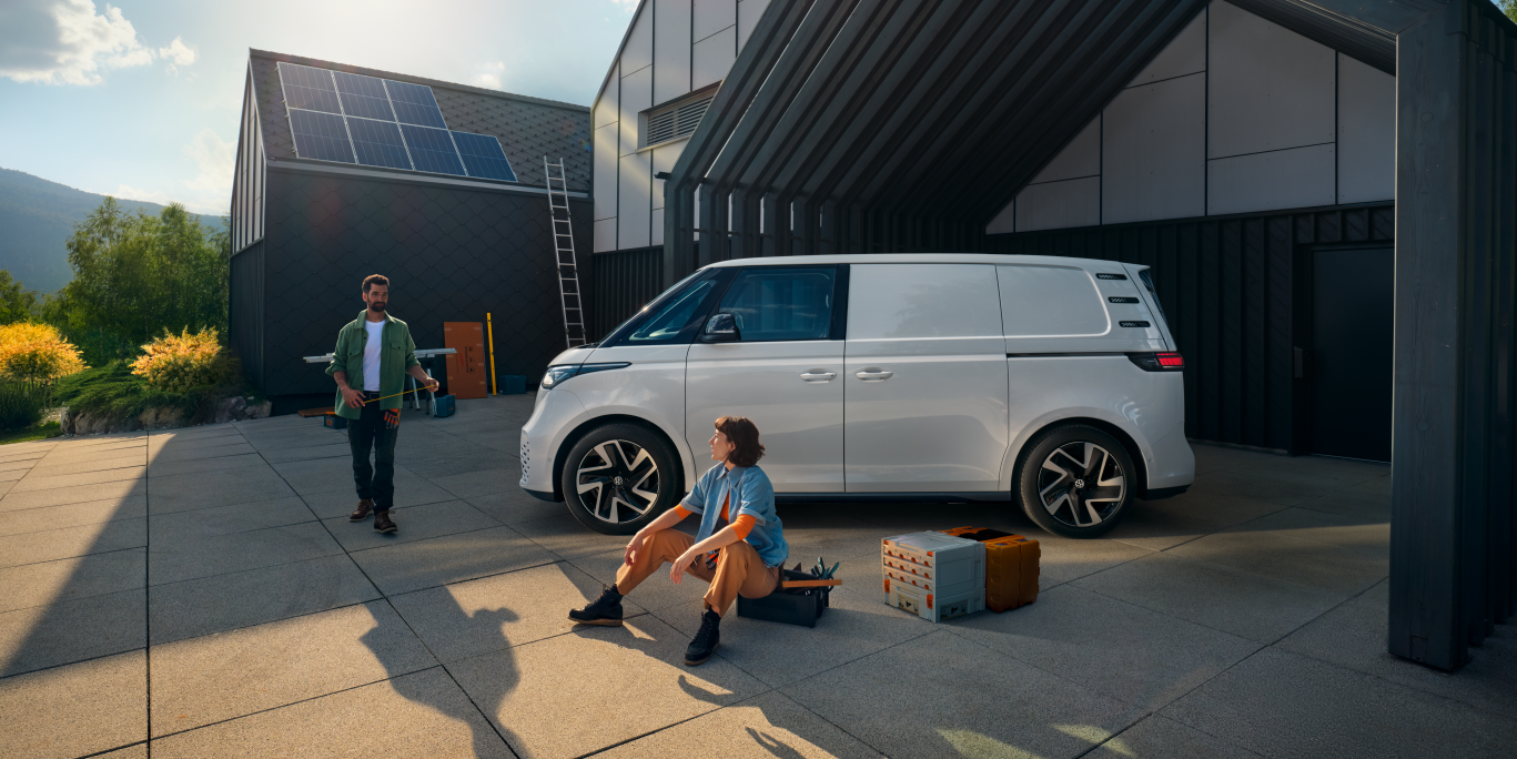 VW e Crafter mit Lichtern an